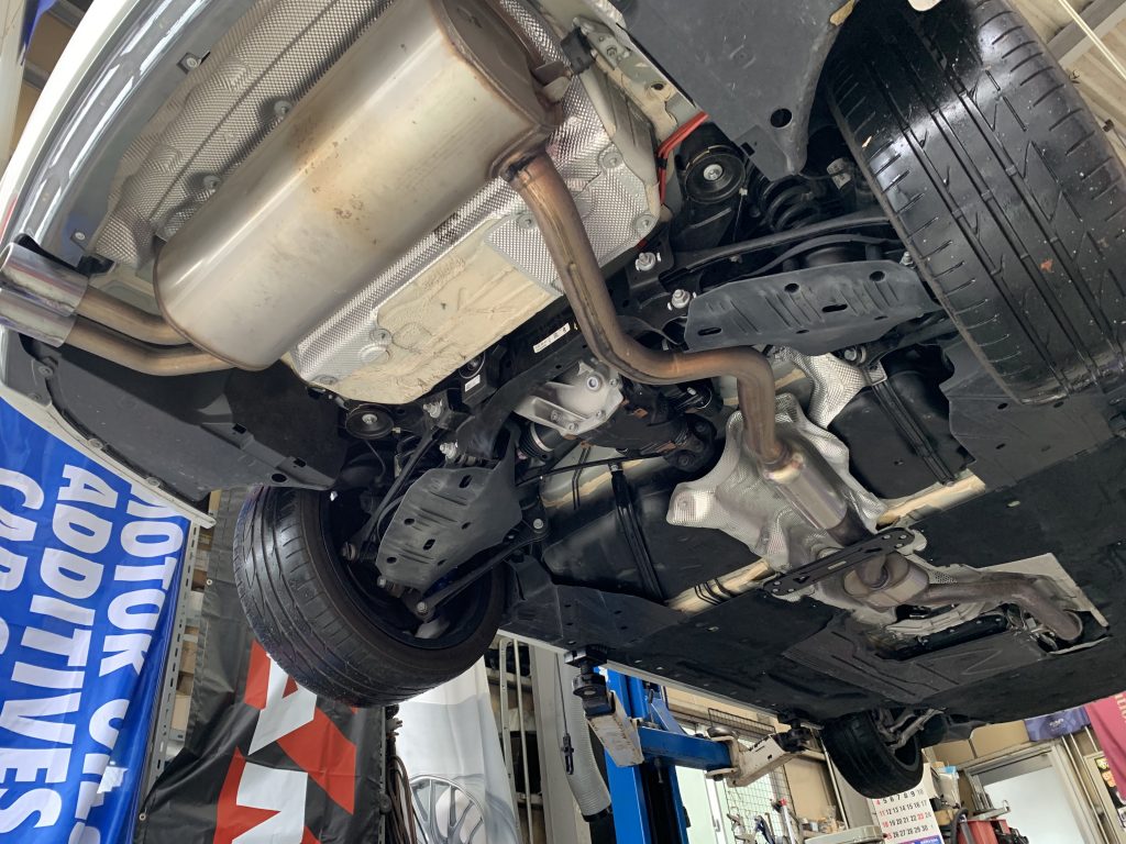 F30 320i Msports LCI に REMUS SPORTS EXHAUST cat-back system