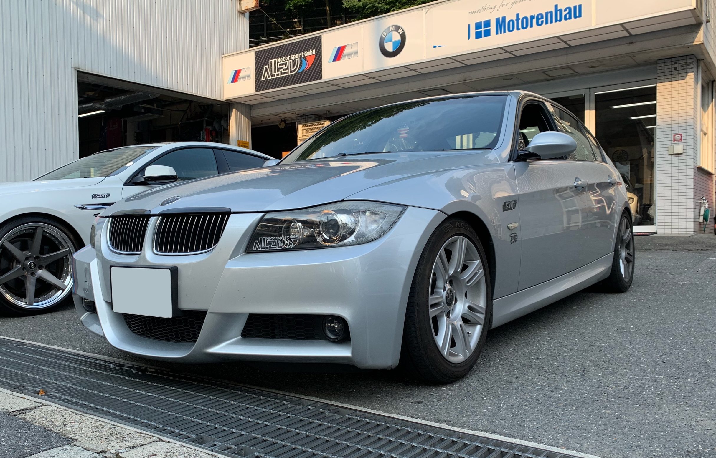 E90 323i M Sports オイル交換！！ - ALLZU Motorenbau : アルツモトーレンバウ