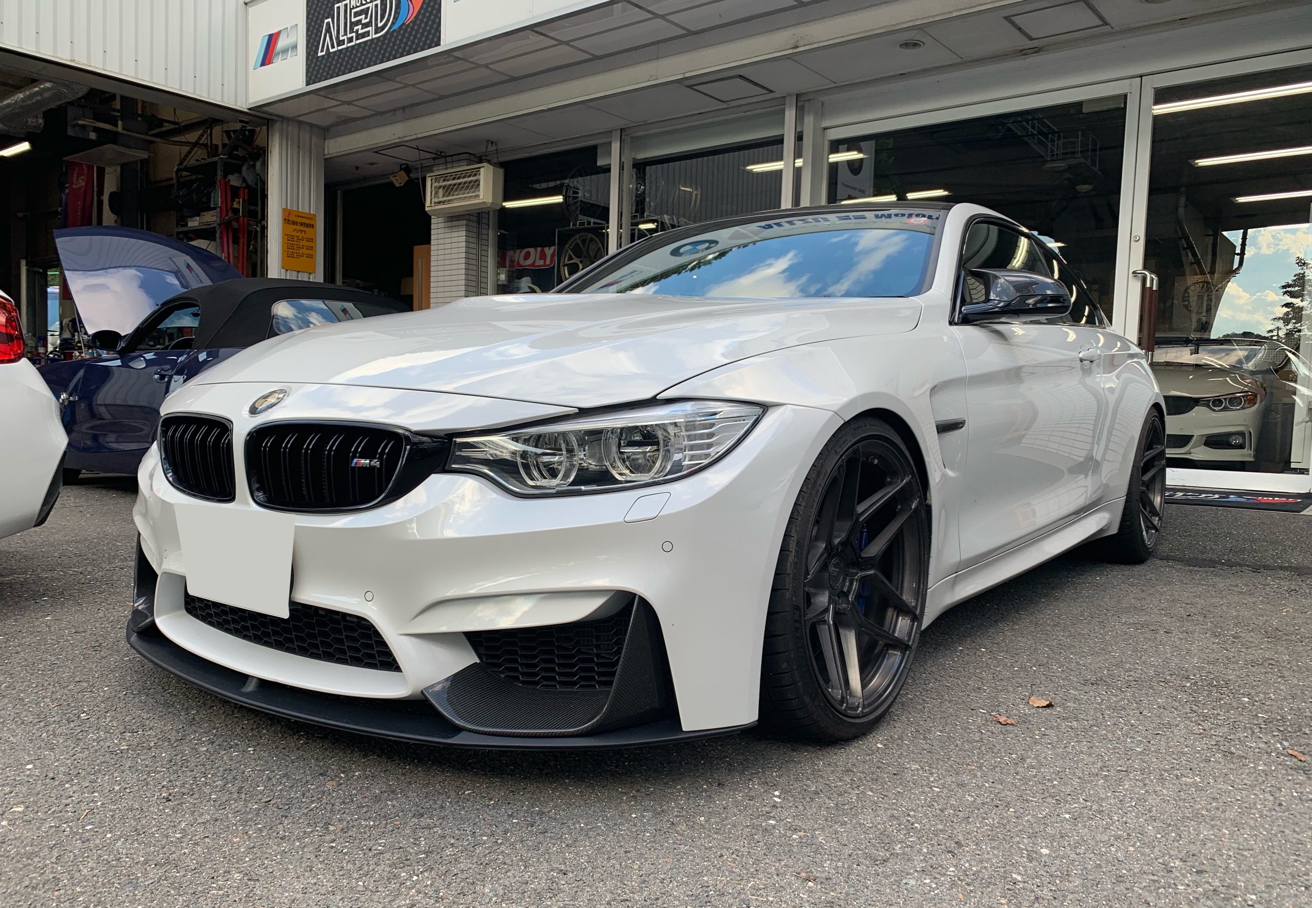 F82 M4にEVENTURI CARBON INTAKE。 - ALLZU Motorenbau : アルツ