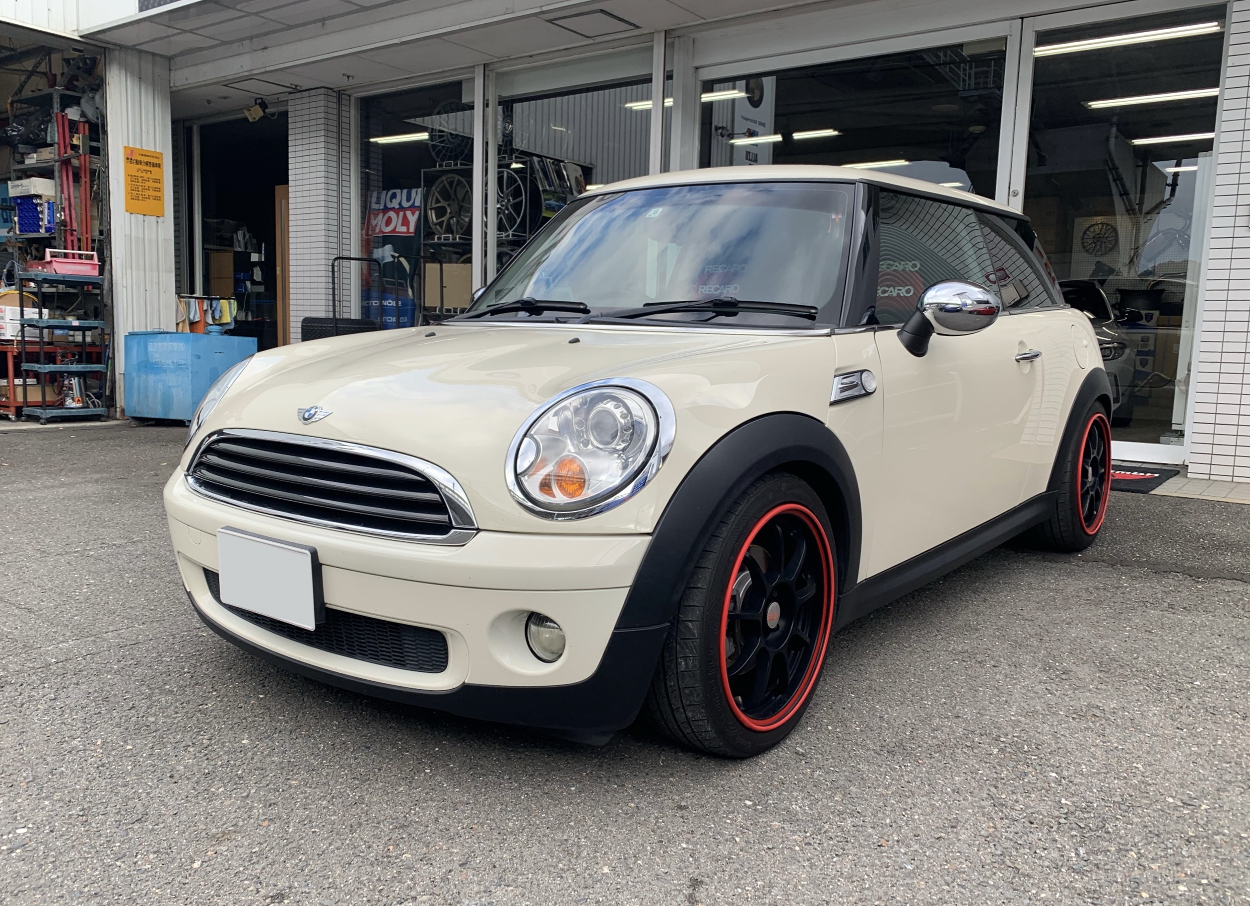 R56 MINI ONE サーモスタットハウジングよりLLC漏れ修理。 - ALLZU