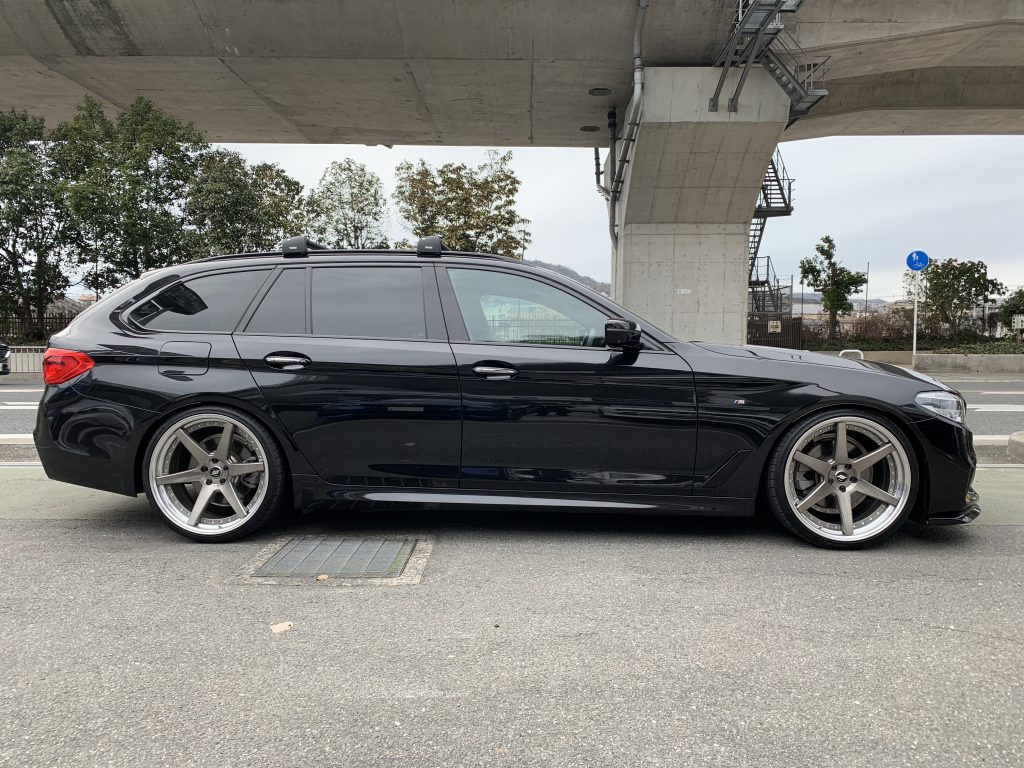 G31 523d Msport に BC RACING DS COILOVER KIT ＆ iiD LOWERING KIT 
