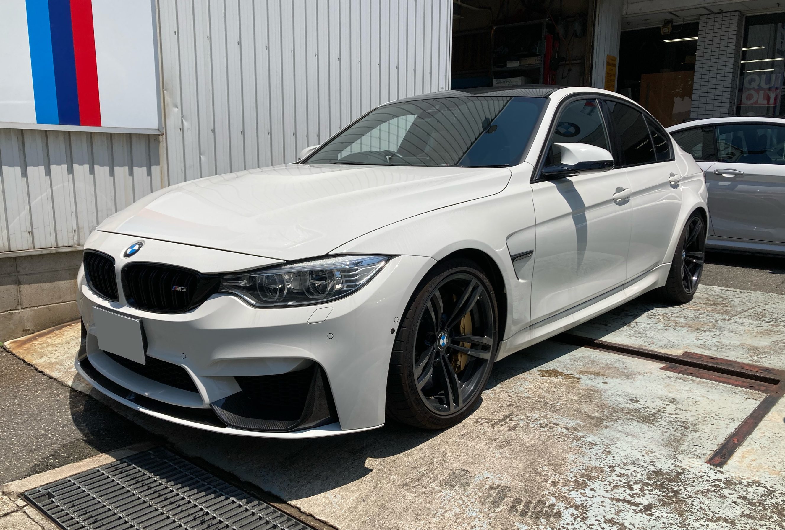  F10 エナジーモンスター製リアエアロ　アルピンホワイト塗装済み 65502264-9F00-407E-BCA3-