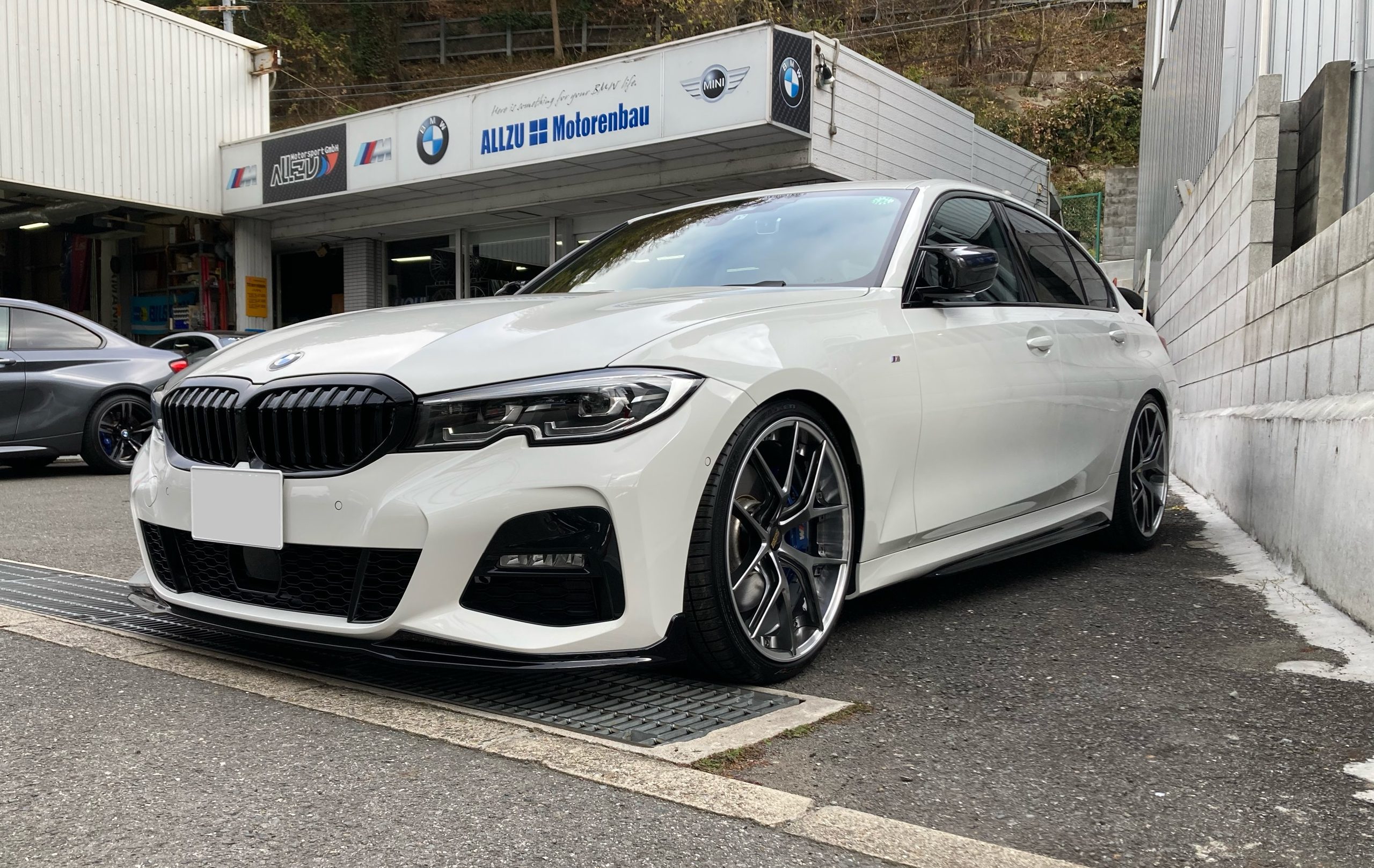 BMW 420i リアディフューザー　アルピンホワイトⅢ 楽天市場】BMW 4 Series F32 リアディフューザー M-SPORT 420i