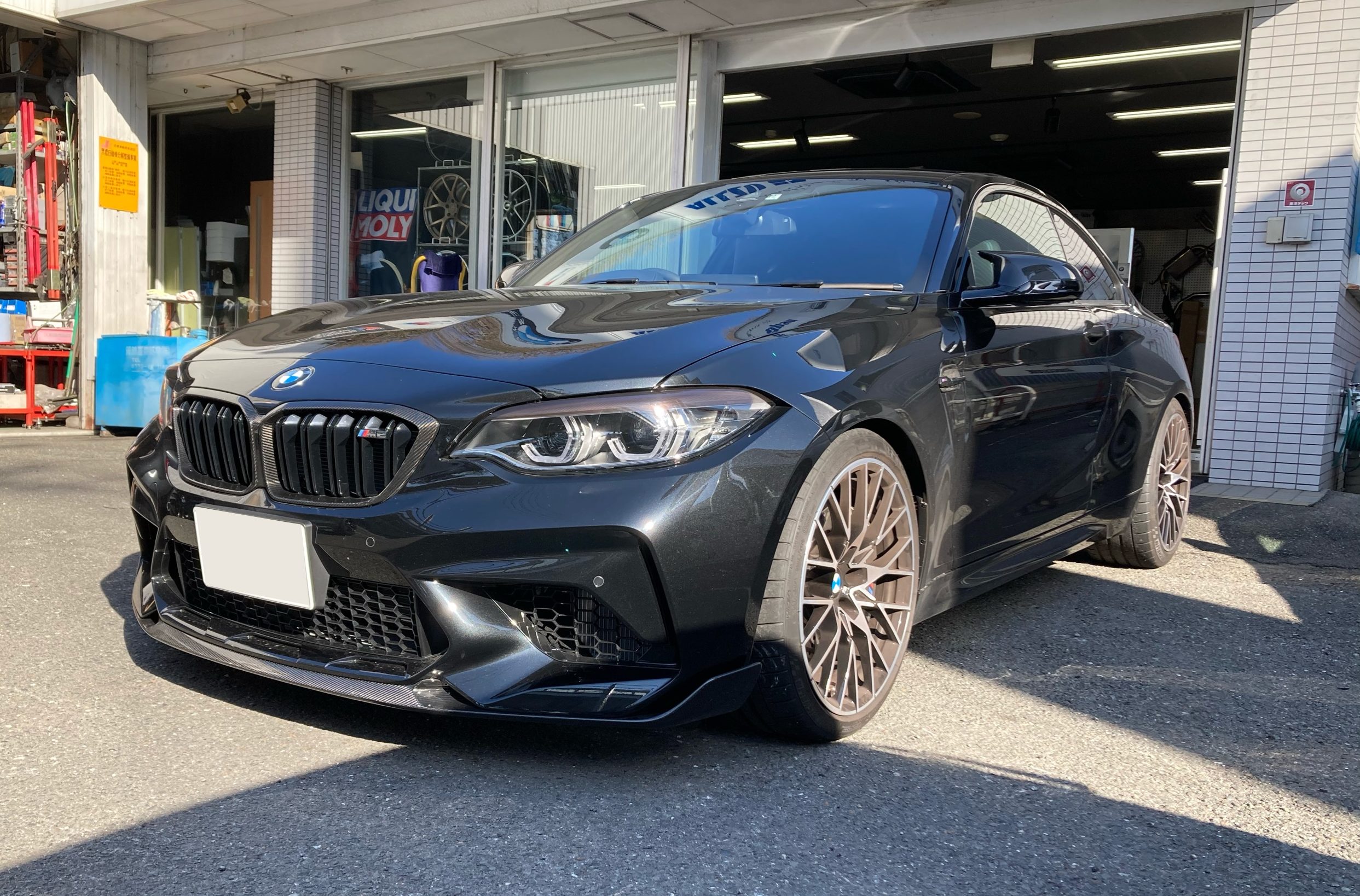 F87 M2 Competition に EVOLVE Aluminium Billet Gear Shift Paddle