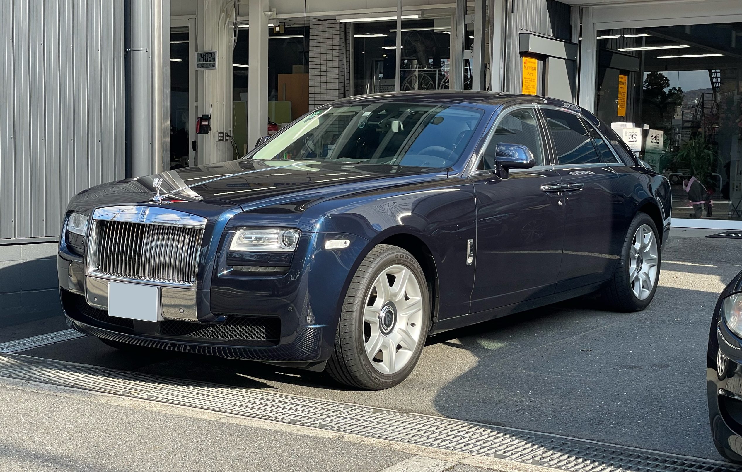 Rolls-Royce RR4 Ghost に JETCLEAN TRONICⅡでインテークバルブを洗浄