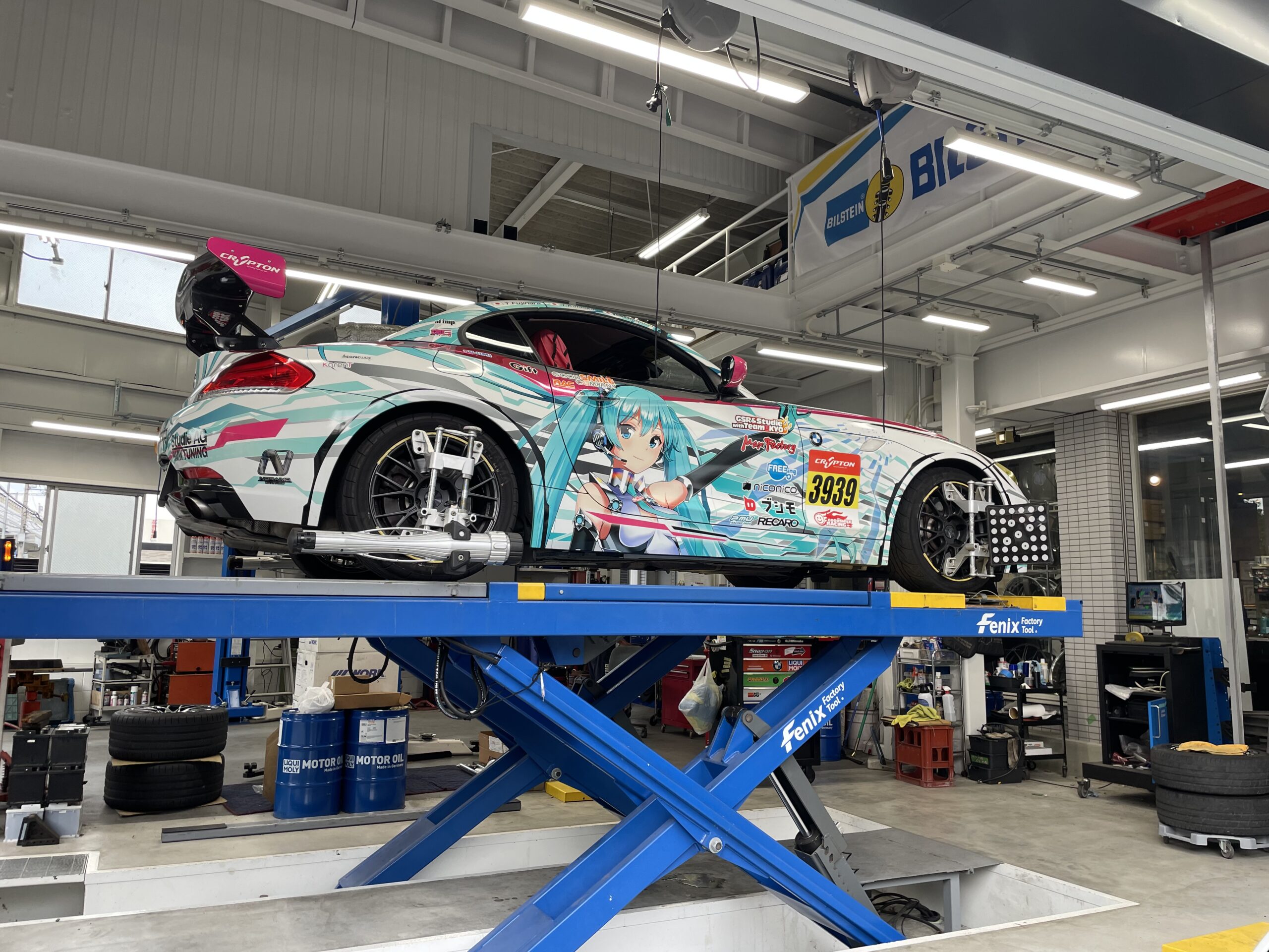 E89 Z4 35i アライメント測定、調整。ブレーキシステム、マフラーご