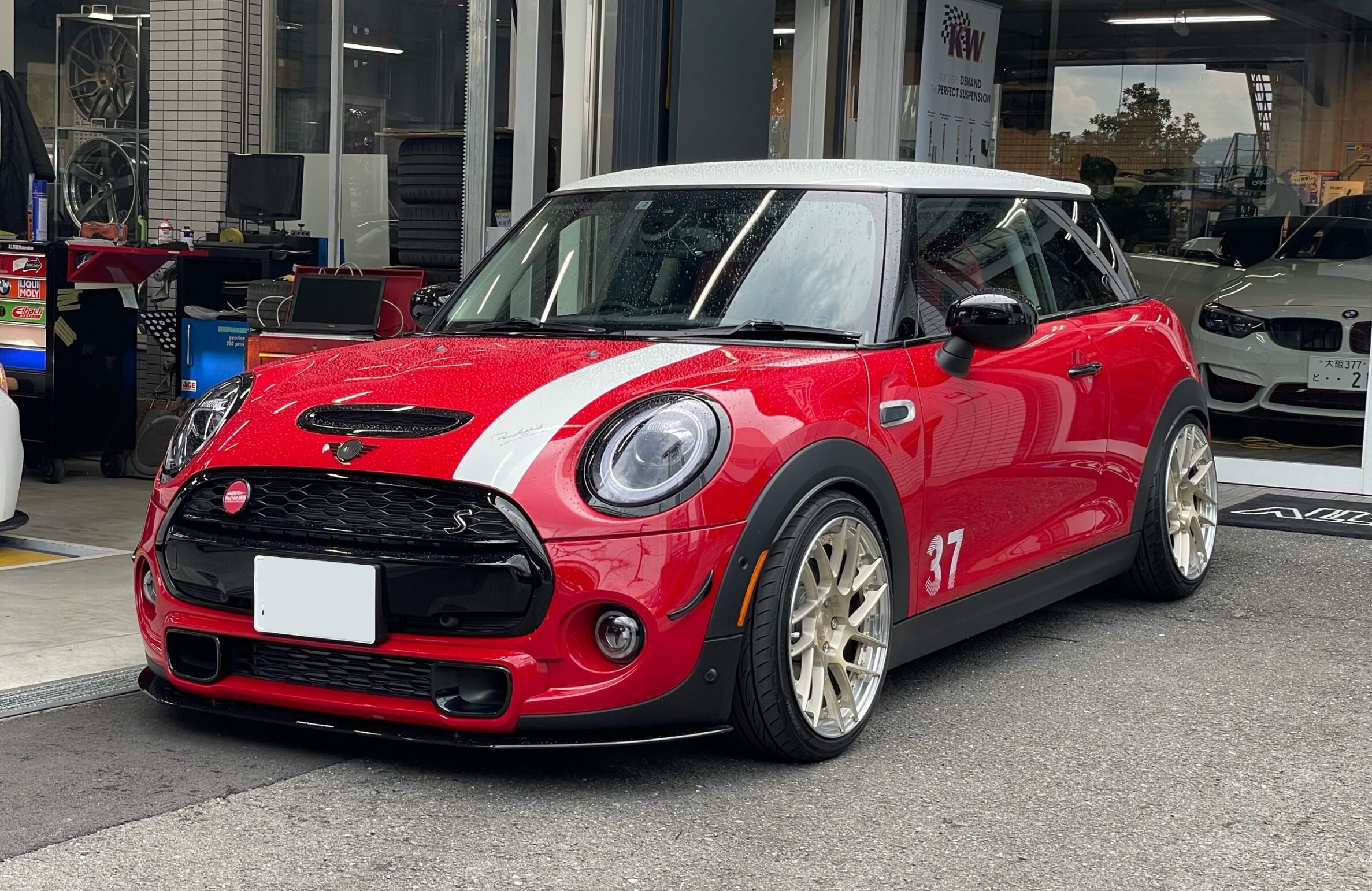 F56 Cooper S に mon ルーフスポイラー、Diamond Swell PPF Black Violet。 - ALLZU  Motorenbau : アルツモトーレンバウ