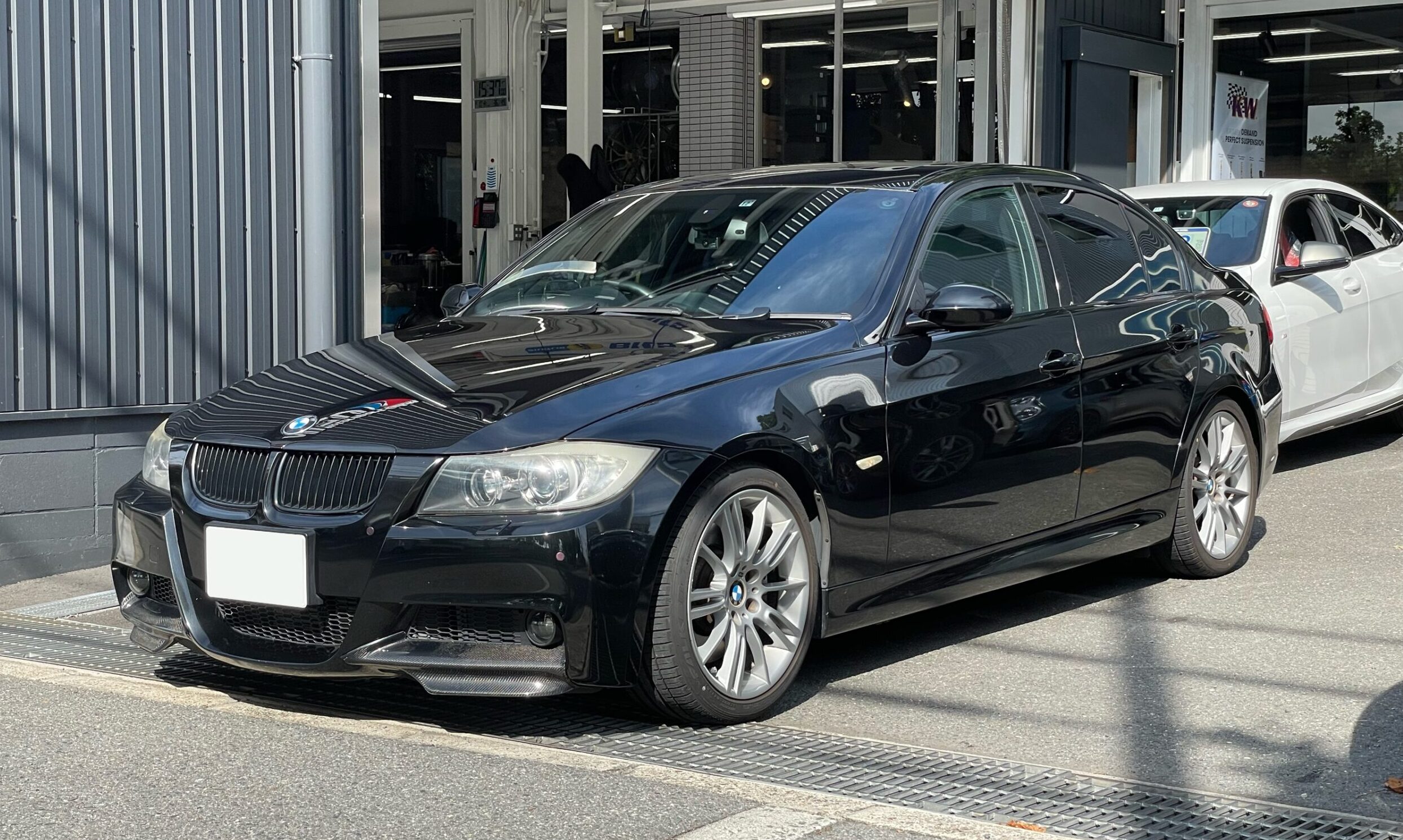 E90 335i Msport バキュームリザーバタンク交換。Eibach爆売れ中