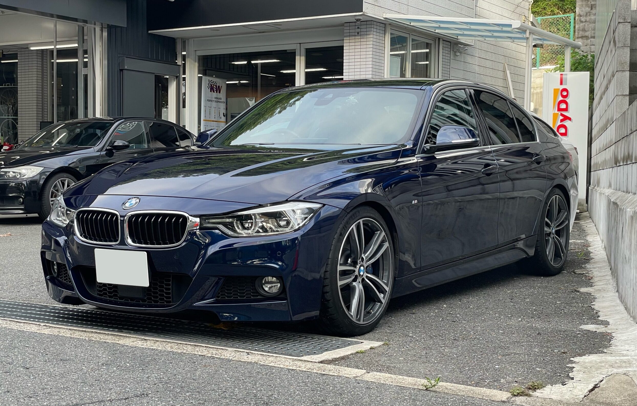 F30 340i Msport 車検整備。水冷インタークーラー搭載の皆様、LLC交換