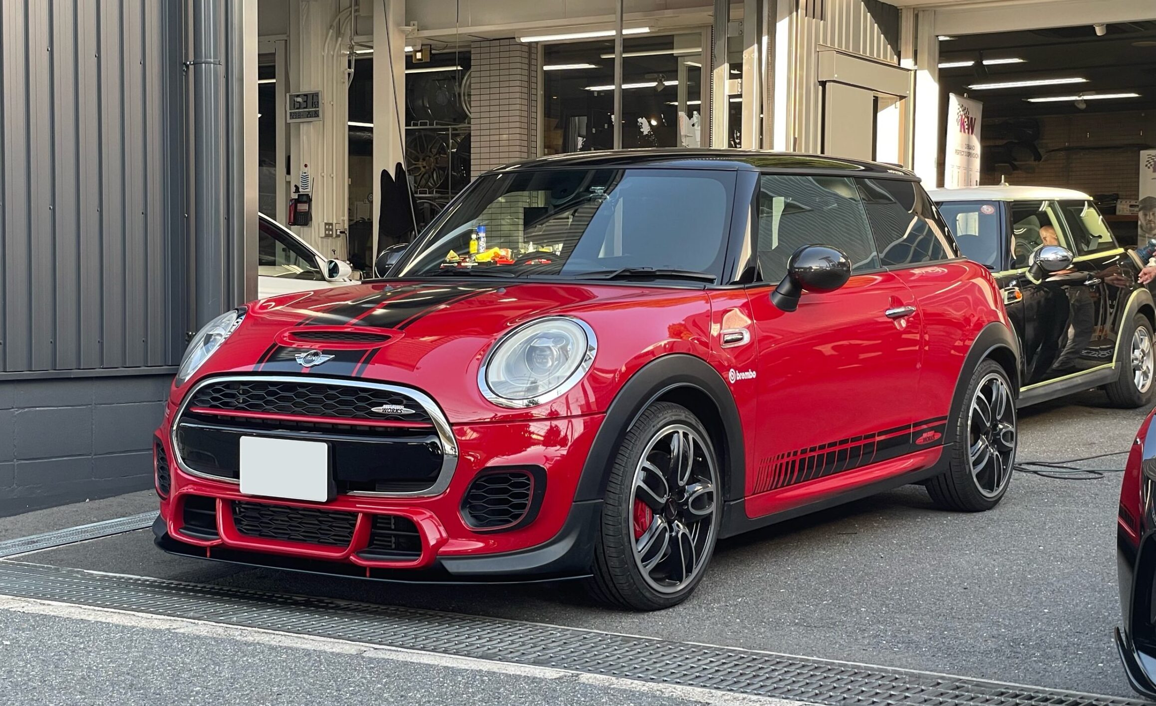 F56 JCW に Next Innovation Front Under Lip。 - ALLZU Motorenbau : アルツモトーレンバウ