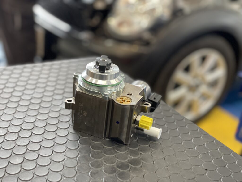 白 フリル付 mini R56 燃料ポンプ クーパーSには使用不可！ - 通販