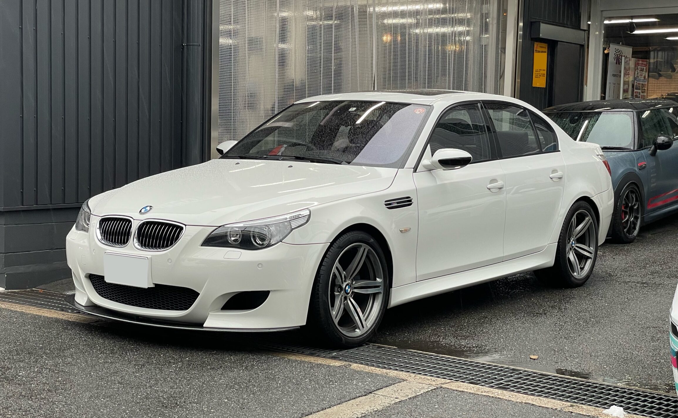 E60 M5 に Stompin'ark、CPM取付。 - ALLZU Motorenbau : アルツ