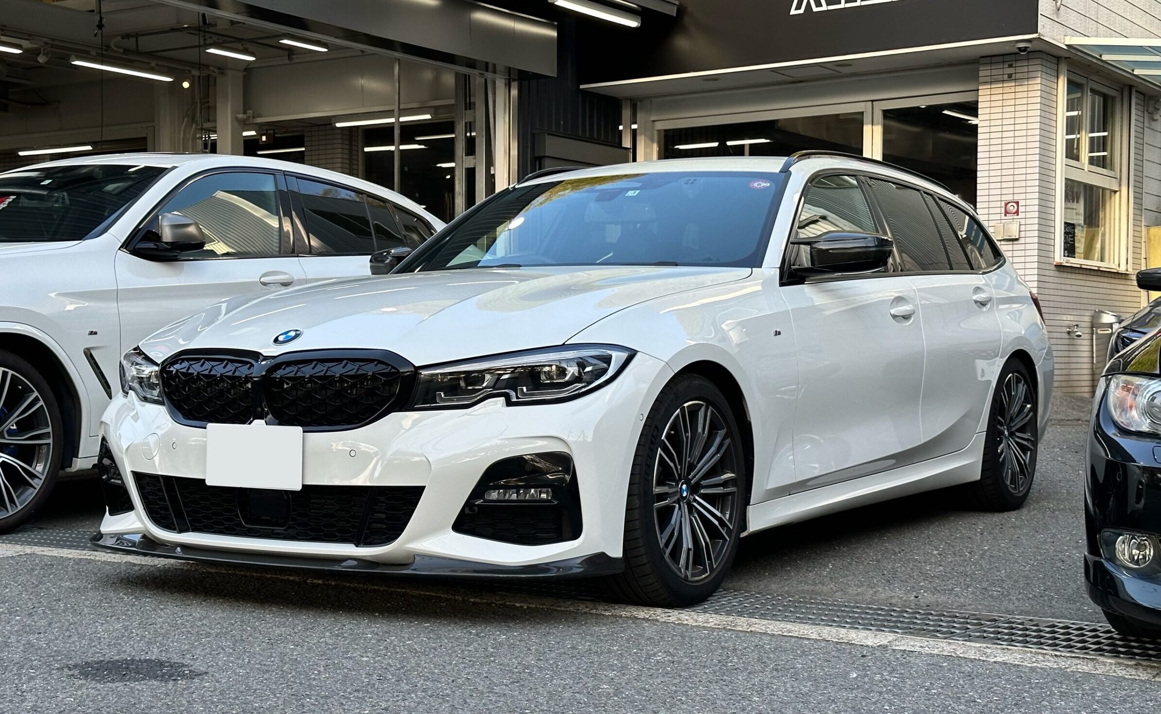 G21 320d Msport に 3DDesign フロントスポイラー カーボン