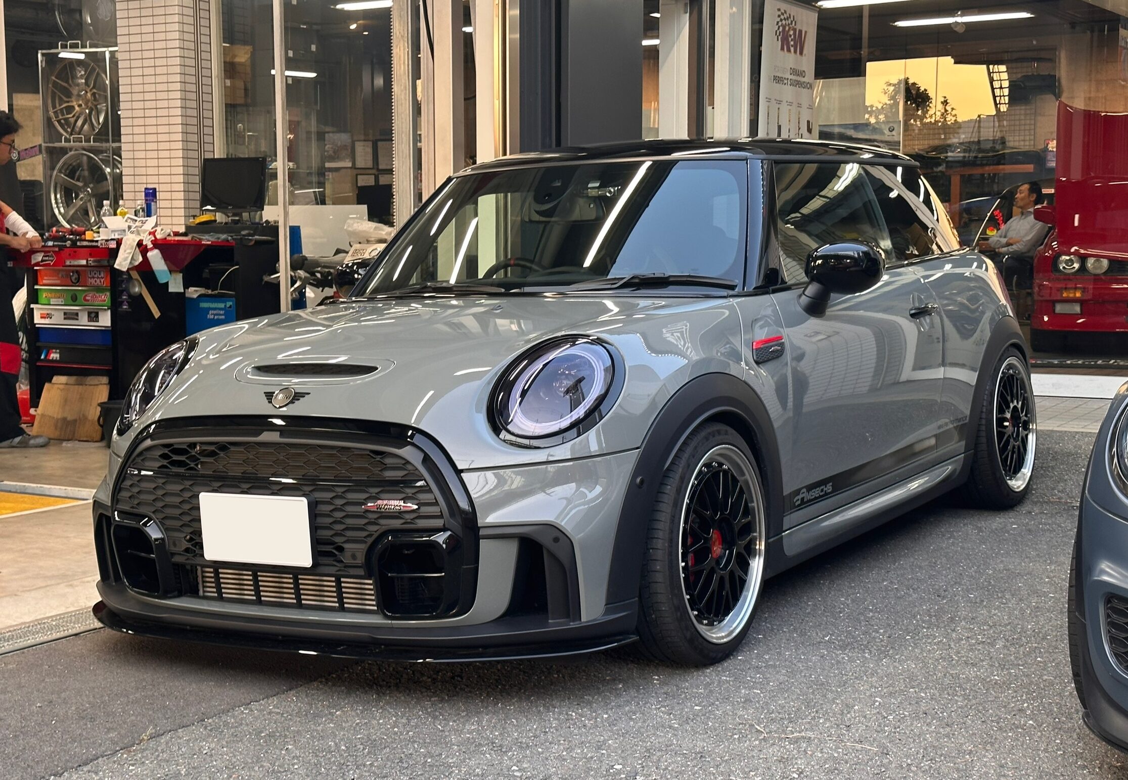 F56 JCW 2nd LCI に AMSECHS BODY DAMPERでワンランク上の乗り心地に！ - ALLZU Motorenbau :  アルツモトーレンバウ