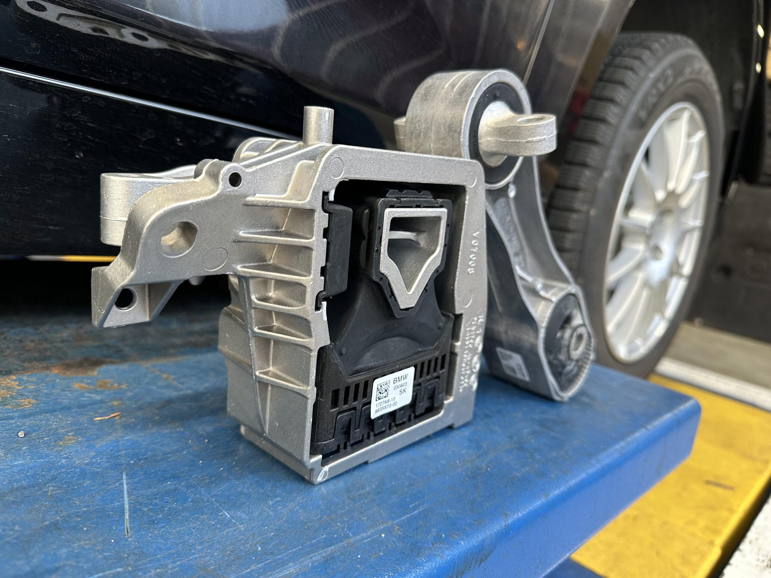 横置きエンジンBMW、F系MINIオーナー様、あなたのマウント大丈夫ですか