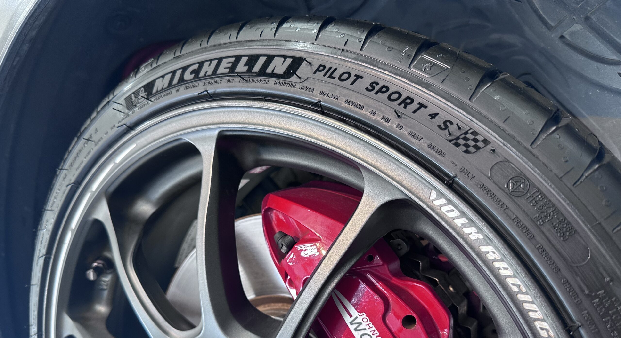 アルツ デモカー F56 JCW に Michelin Pilot Sport 4S！やはり4Sは伊達