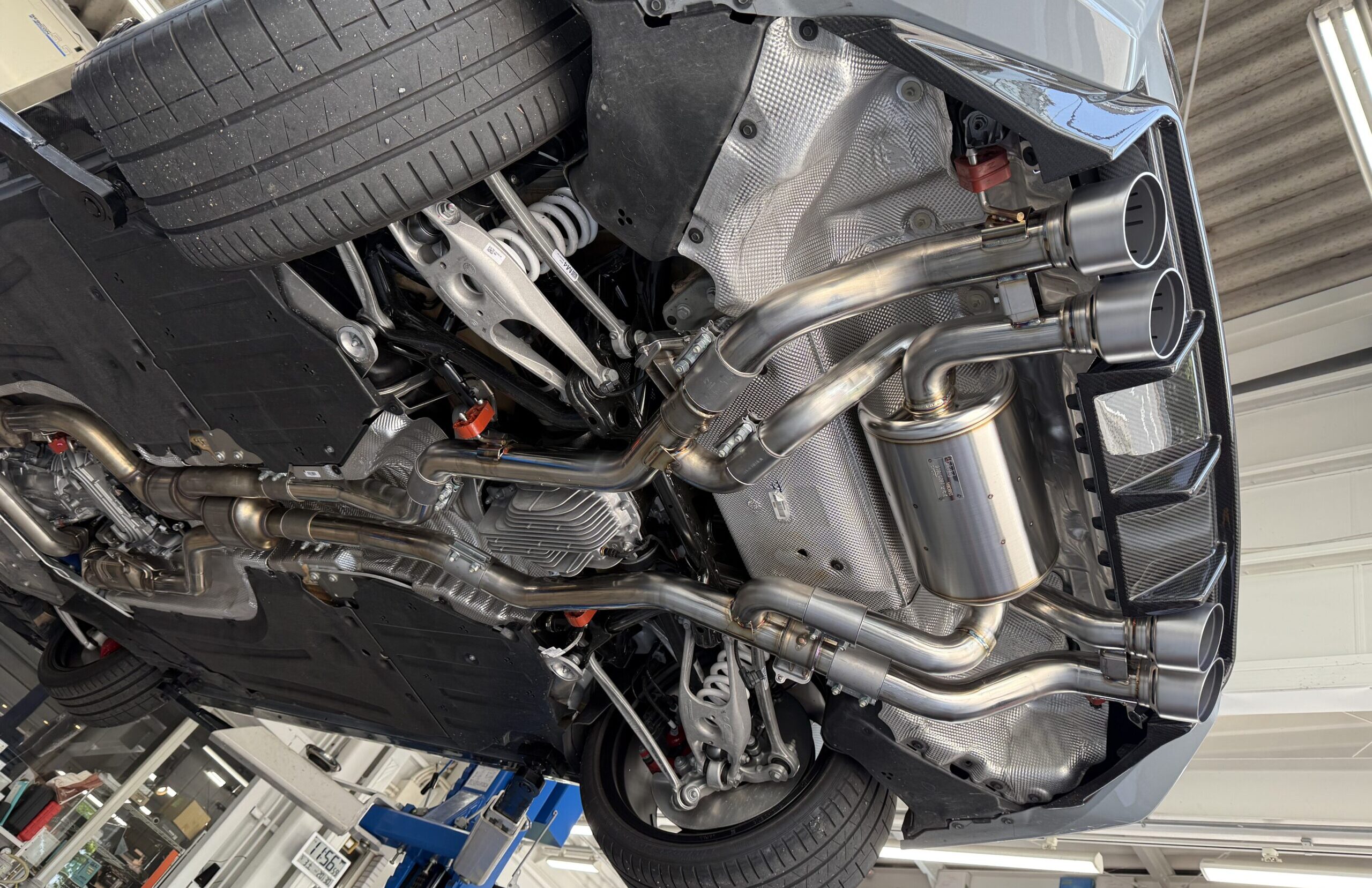 G87 M2 LCI に HKSTUDIE EXHAUST！マフラーサウンド動画もどうぞ