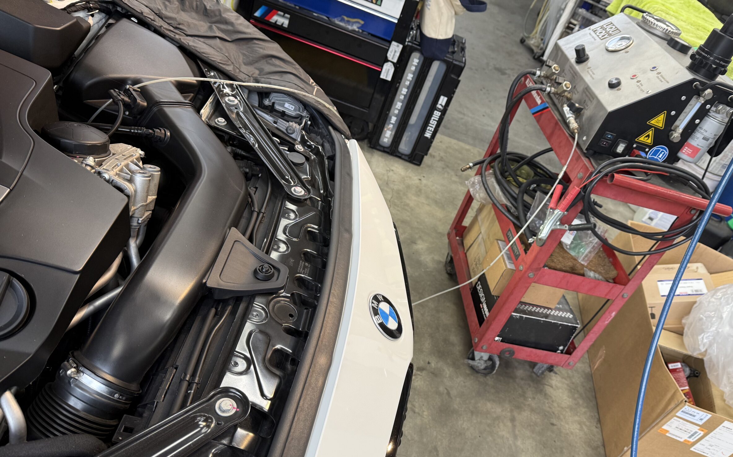 F87 M2 LCI 直噴エンジンの汚れたインテークバルブを洗浄できるLIQUI