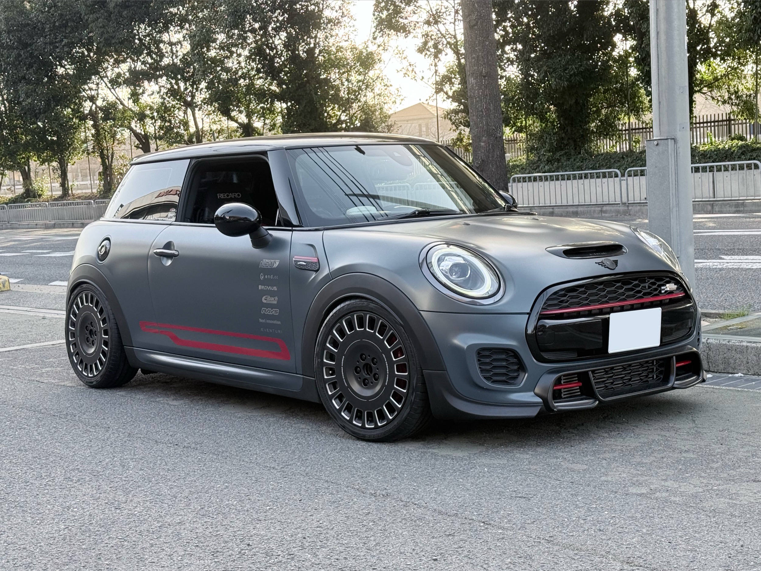 F56 JCW にも F66用 JCW RALLY SPOKEが良い感じに似合う！ - ALLZU